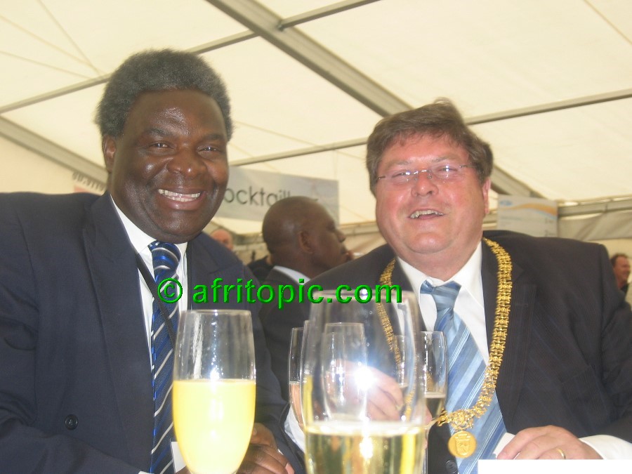 ../Images/afw2006c 140.jpg